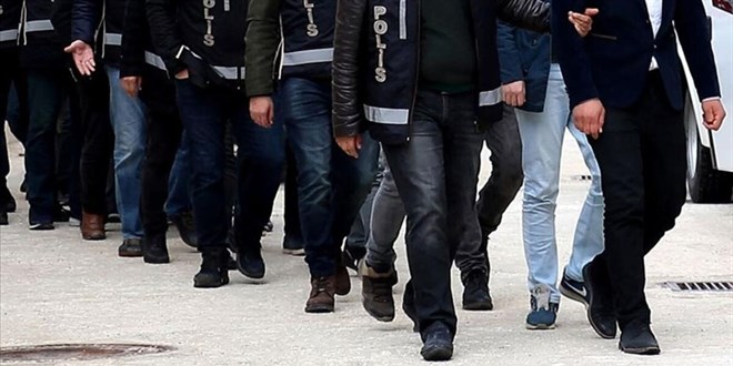 32 ilde FETÖ operasyonu: 102 şüpheliden 8'i tutuklandı