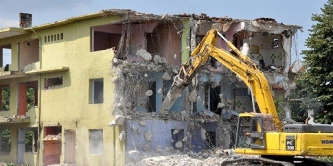 Bina yıkımı inşaat mühendisi olmadan yapılamayacak.