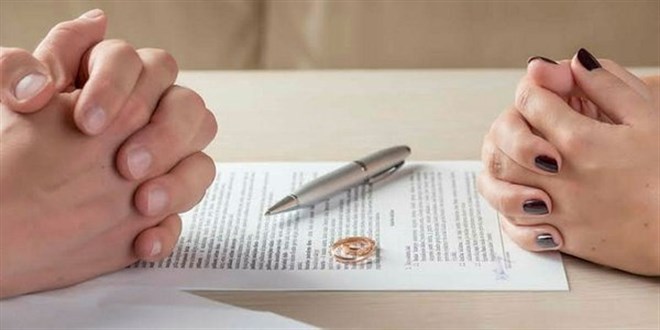 Boşanan çiftin soyadı davasında babanın değil annenin soyadı çocukta