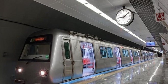 İstanbul metrosunda ücretsiz internet dönemi