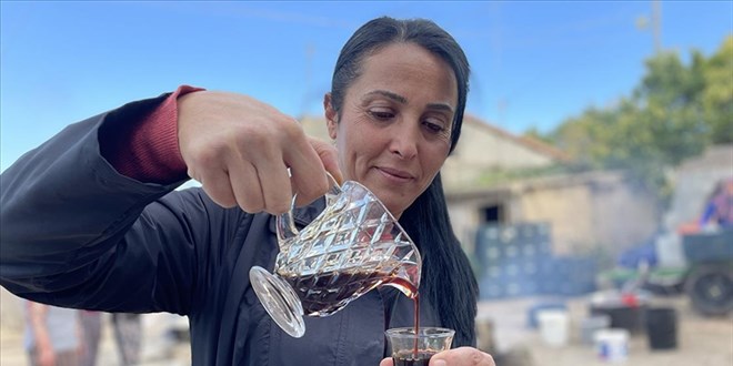 Kadın muhtar, yöresel lezzetleri tüketiciyle buluşturuyor