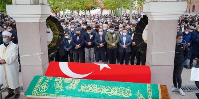 Kazada vefat eden emekli emniyet müdürü toprağa verildi