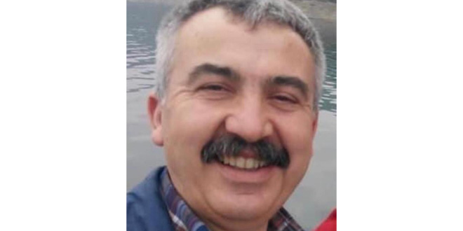 Derste kalp krizi geçiren öğretmen hayatını kaybetti