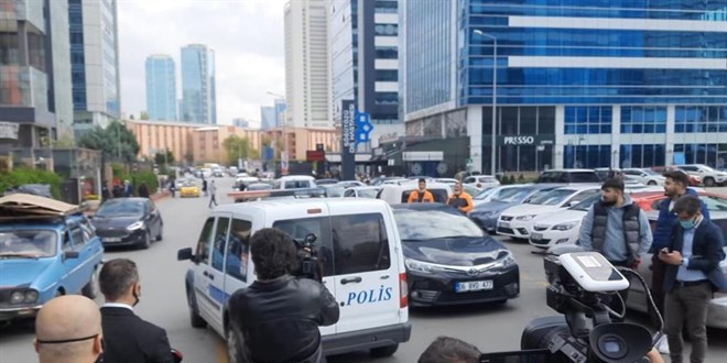 Akşener-Kılıçdaroğlu buluşması öncesi CHP önünde gerginlik