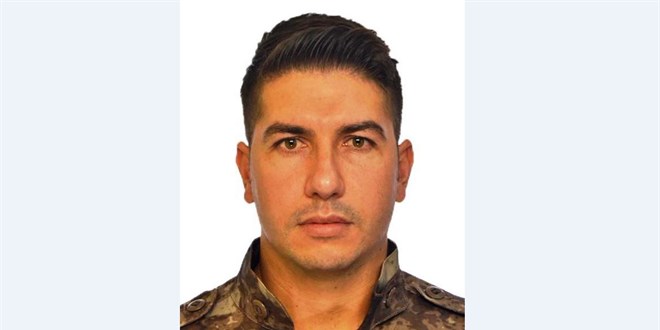 Özel hareket polisi kullandığı otomobilin devrilmesi sonucu hayatını kaybetti