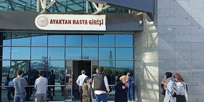 Çoğu öğrenci 100 kişi hastanelik oldu, Valilik 'Konu takibimizde' açıklaması yaptı