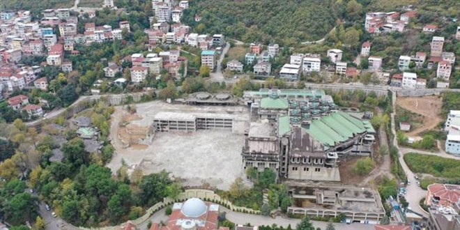 Bursa'nın silüetini bozan binalar yıkılıyor