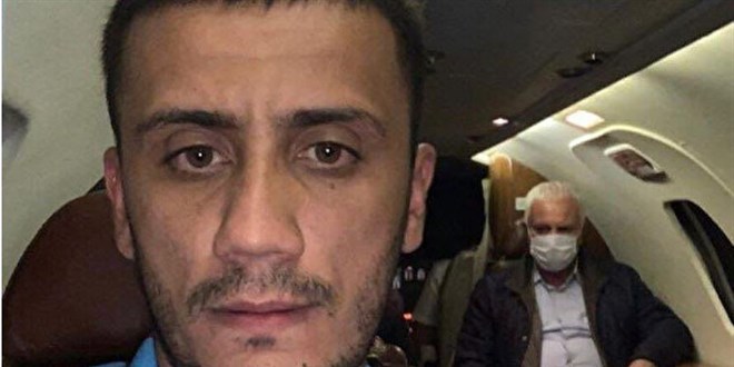 İyi Partili Koray Aydın Trabzon'a maç izlemeye özel jetle gitti