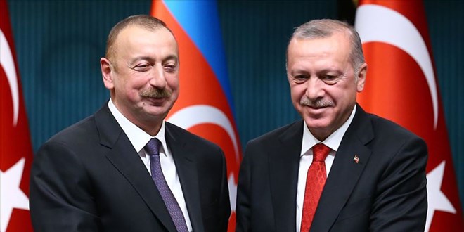 Erdoan, Azerbaycan'da resmi trenle karland