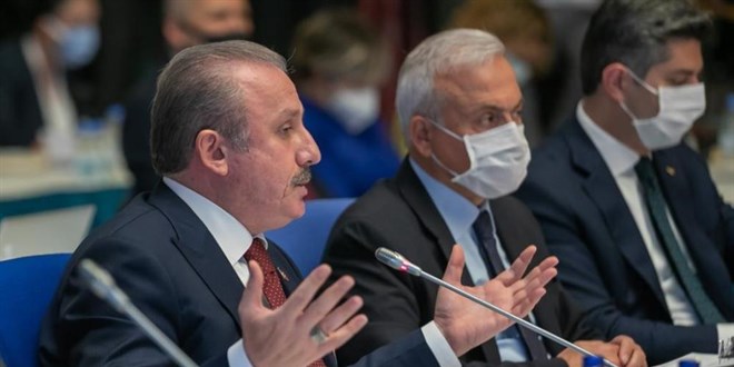 Meclis Başkanı Şentop'tan bütçe görüşmelerinde 'yeni anayasa' vurgusu