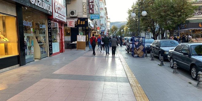 'Aşı rahaveti' ile tedbirler unutuldu, vaka sayıları arttı