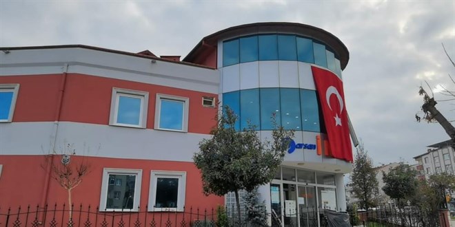 Kötü kokular ilçeyi ayağa kaldırdı, 112 telefonları kitlendi