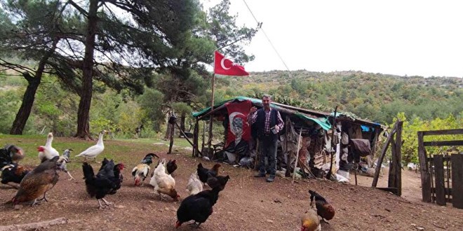 Kulübesinde TV izlemek için dereye santral kurdu