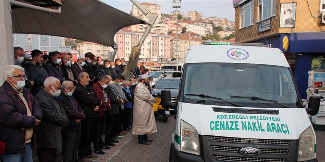 Son 15 günde aynı aileden 4 kişi Kovid-19'a yenildi