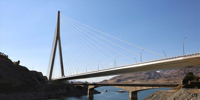 Bu köprü Elazığ ile Malatya arasındaki ulaşımda konforu artırdı