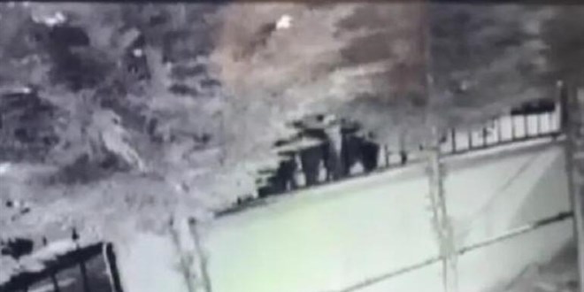 'Kız arkadaşının evine çok geliyorsun' cinayeti