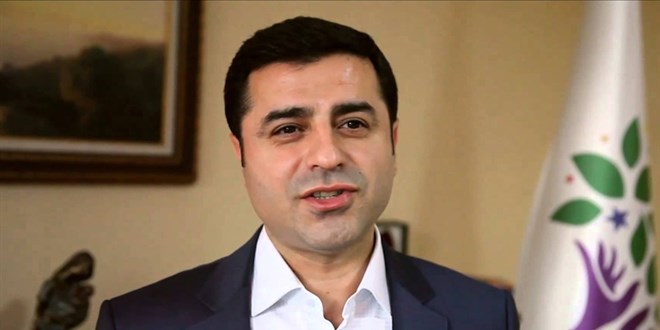 Selahattin Demirtaş'a Ahmet Davutoğlu'na hakaretten ceza istendi