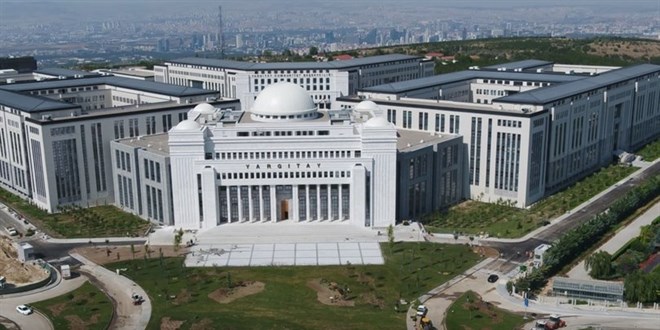 İşini 'savsaklayan işçi' tazminatsız işten atılabilir...İşte Yargıtay kararı!