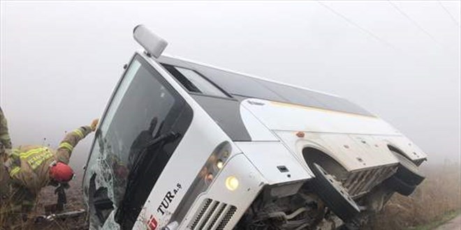 Bandırma'da öğrenci servisi kaza yaptı: 11 yaralı