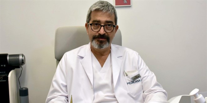 Prof. Dr. Sakarya'dan evcil hayvan sahiplerine 'temas' uyarısı