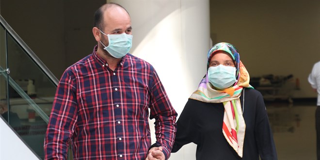 Eşine karaciğerini verebilmek için 15 kilo zayıfladı