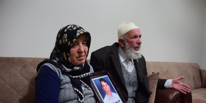 PKK'lı teröristin yakalanması şehit ailesini mutlu etti