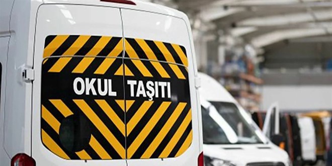 Gaziantep'te halk otobüsü ile öğrenci servisi çarpıştı, 14 kişi yaralandı