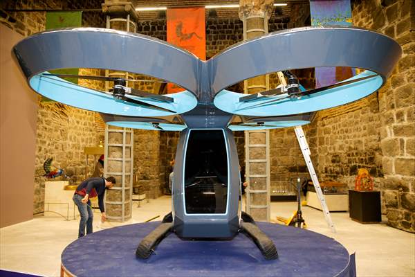 Türkiye'nin ilk uçan arabası 'Cezeri' Diyarbakır'da