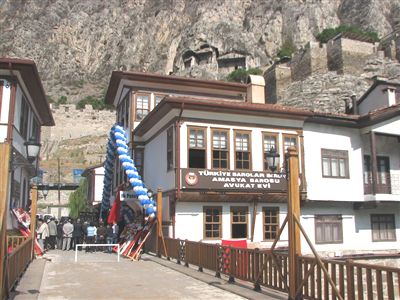 Avukatlar Konağı