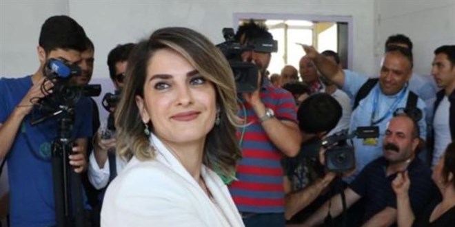 Selahattin Demirtaş'ın eşi Başak Demirtaş'a hapis cezası!