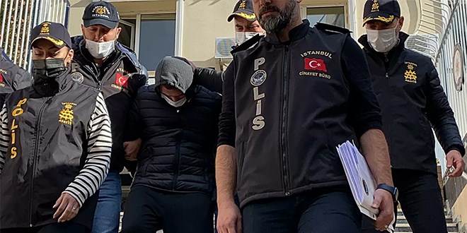 Satışı 68 yıldır yasak olan samuray kılıcı, internette 'hediyelik' olarak satılıyor