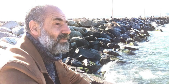 Acılara tutunup kendini şarkı sözlerine verdi