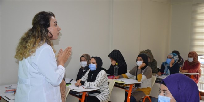 Belediye, eğitim imkanı bulamayan kız öğrencilere umut oldu