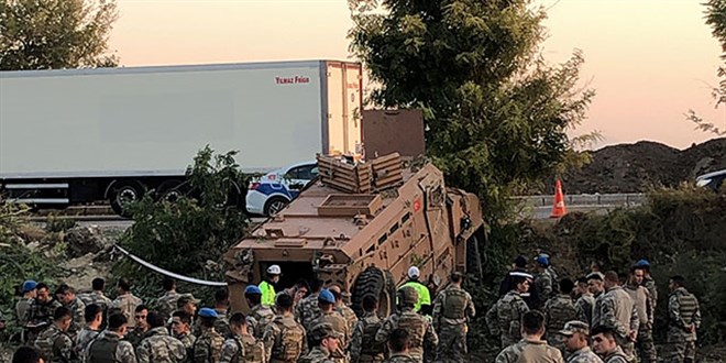 Hatay'da zırhlı askeri araç devrildi: 5 yaralı
