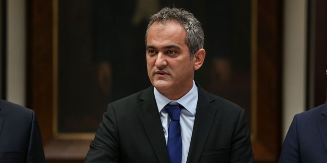 Bakan Özer'den öğrenci ve öğretmenlere 'ara tatil' mesajı