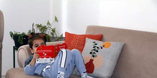 Minik Kemal'in 4 yaşında okuduğu kitap sayısı 50'yi geçti