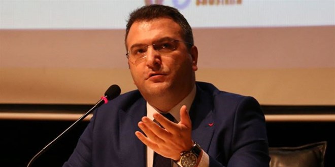 Cem Küçük'ten Ak Partili vekillere ve belediye başkanlarına tepki