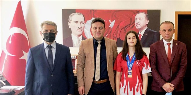 Liseli Sahra Balkan Şampiyonu oldu