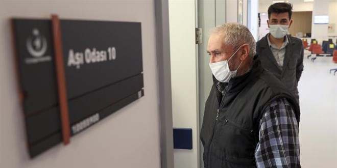 60 yaş üzerinde vefat arttı: Hatırlatma dozu önemli