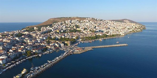 'Üniversite öğrencileri ve yerli turistler vakaları artırdı'