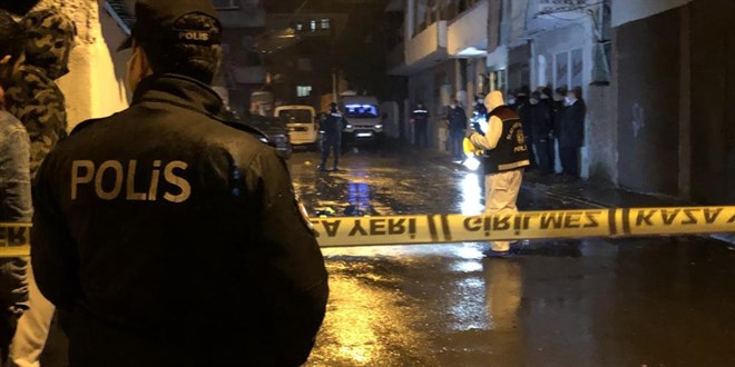 E�arb� i� makinesine tak�lan k�z �ocu�u hayat�n� kaybetti