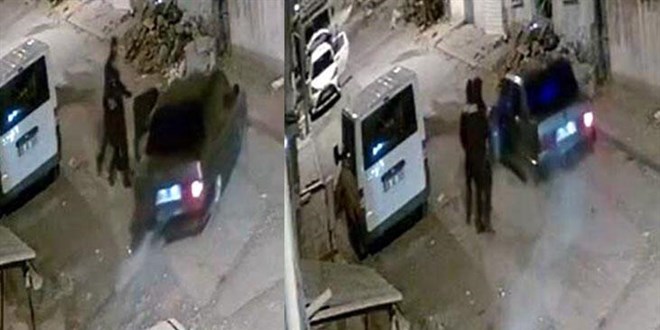 Dur ihtarına uymayan sürücü aracını bekçilerin üzerine sürdü
