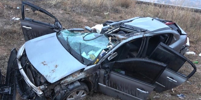 Ankara'da virajı alamayan araç takla attı: 1 ölü, 1 ağır yaralı