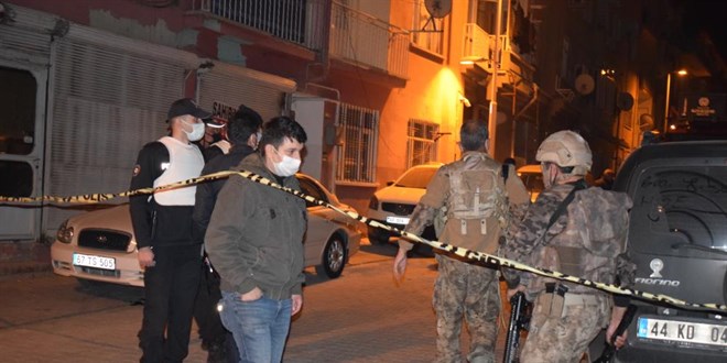 Eşi ve çocuklarına korku dolu anlar yaşattı! İzini kaybettirdi