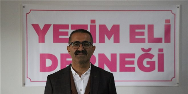 30 yıldır yetimlere ve ailelerine yardım eli uzatıyor