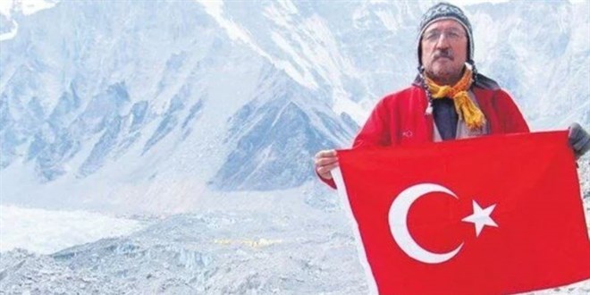 Emekli b�rokrat 70 ya��nda Himalayalar'a ��kt�