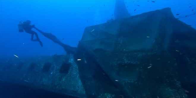 'Hayalet ağ' dalış turizmi için batırılan vapuru kapladı