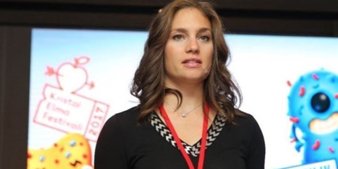 Nev�in Meng�: 3 doz Biontech oldum, hafif ge�miyor