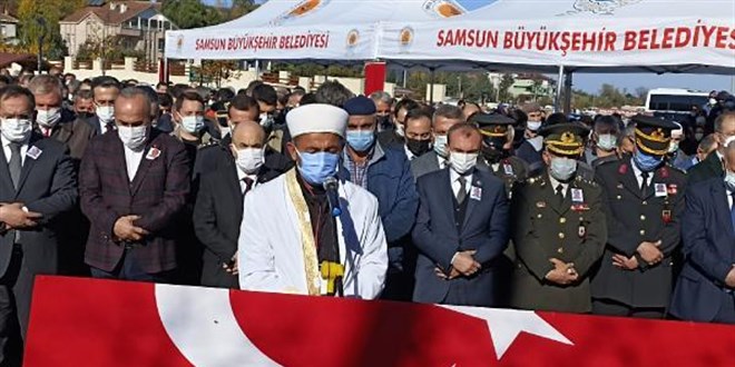 Bir babanın en acı anı! Şehit oğlunun cenaze namazını kıldırdı