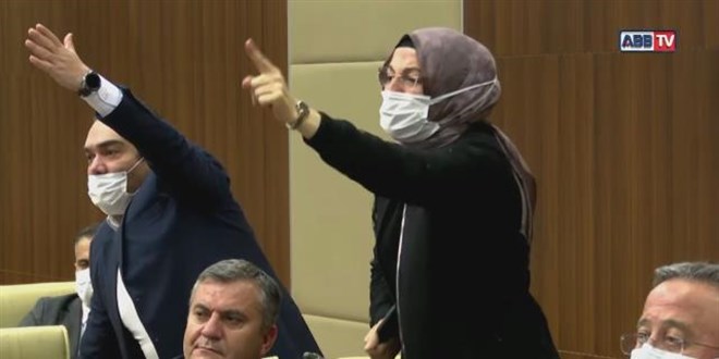 AK Parti ve CHP'liler kavgaya tutuştu, Mansur Yavaş arada kaldı